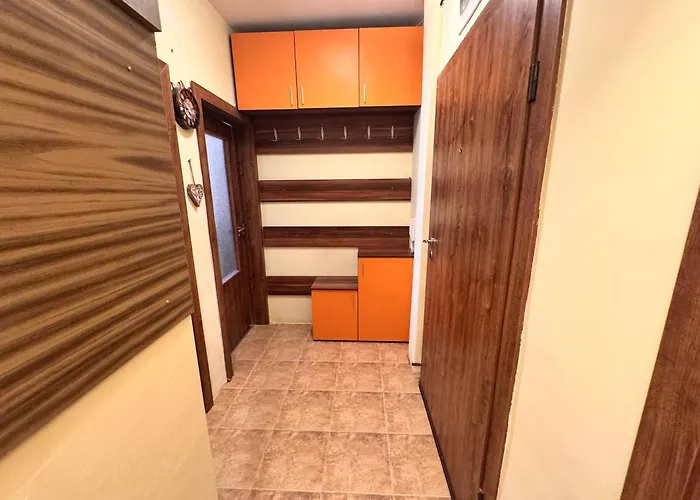 شقة 1-bedroom Near Centre فارنا